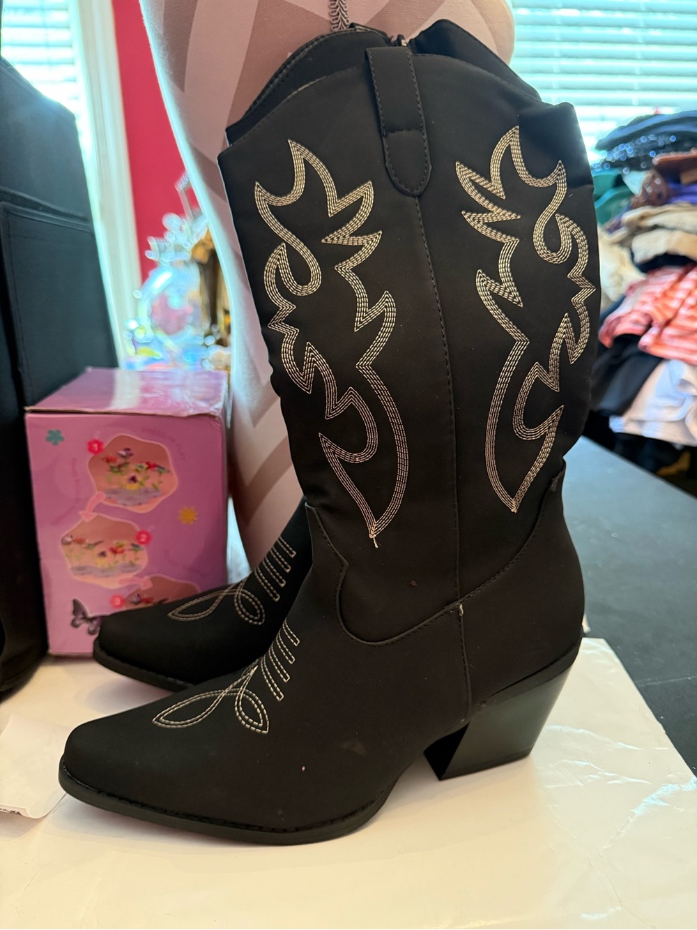 Forever 21 Black Western Embroidered Mid-Calf Boots